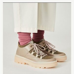 Naguisa Abra in taupe